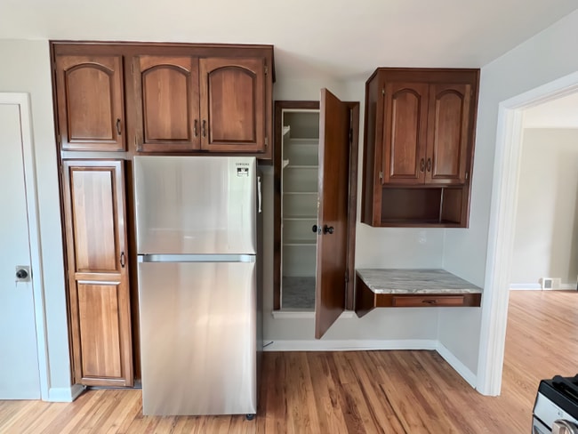 property at 1124 N Meade Ave