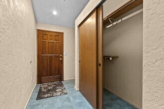 14016 Lenora Pl N in Seattle, WA - Building Photo - Building Photo