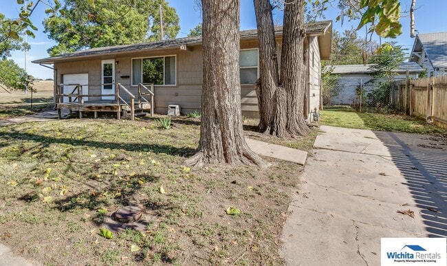 728 S Dodge Ave in Wichita, KS - Building Photo - Building Photo