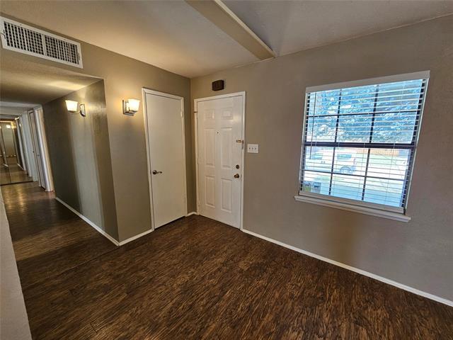 7713 Jerome Dr in Plano, TX - Foto de edificio - Building Photo