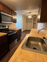 Riverview Tower Apartments in Baraboo, WI - Foto de edificio - Building Photo