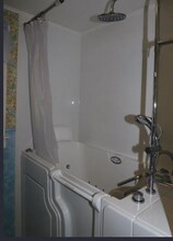 298 Sweet Pond Rd in Guilford, VT - Foto de edificio - Building Photo