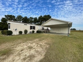 2125 Bud Hawkins Rd in Dunn, NC - Building Photo - Building Photo