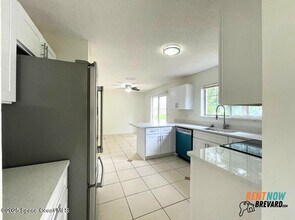 601 7 Gables Cir SE in Palm Bay, FL - Building Photo - Building Photo