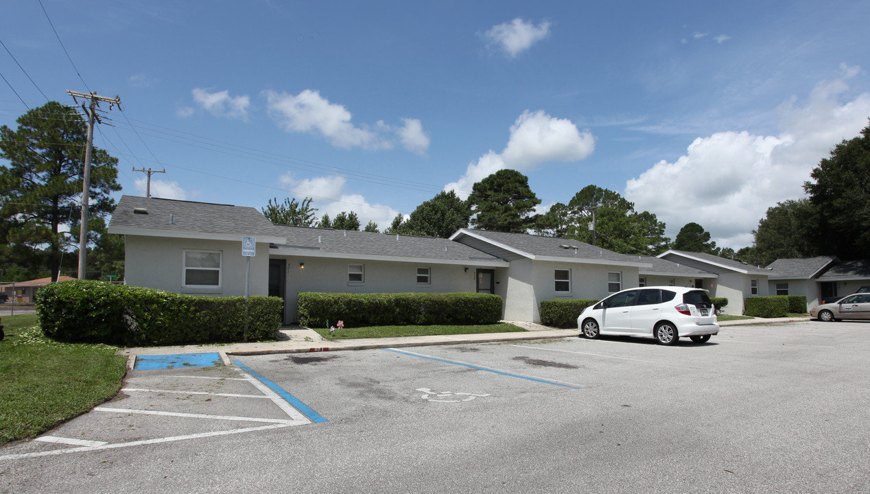 Clay Springs Apartments in Green Cove Springs, FL - Building Photo