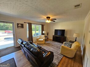 229 Flat Creek Ct in Peachtree City, GA - Building Photo - Building Photo