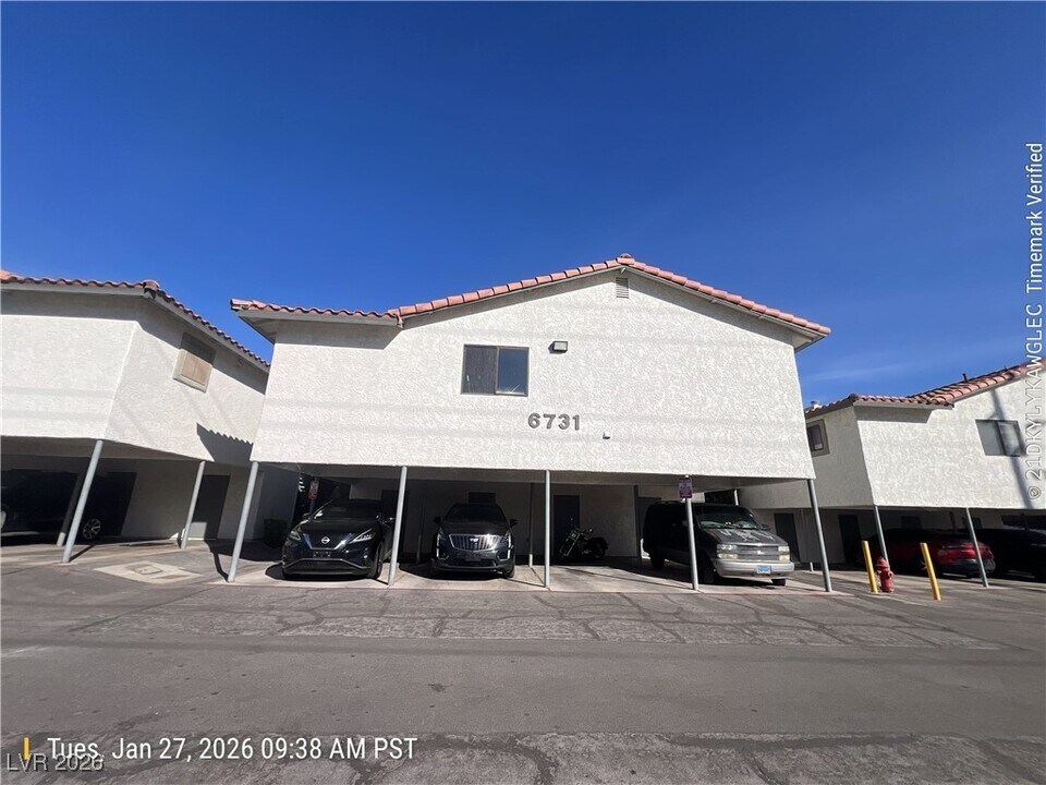 6731 W Charleston Blvd in Las Vegas, NV - Building Photo