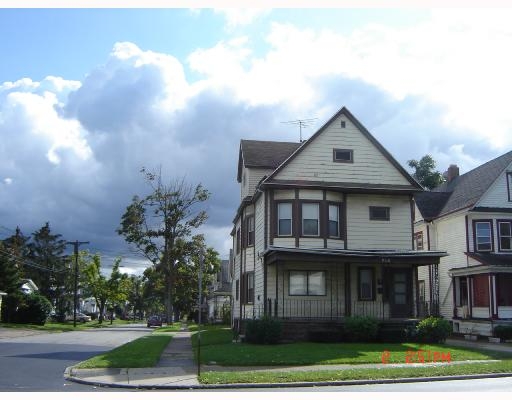 715 Walden in Buffalo, NY - Building Photo