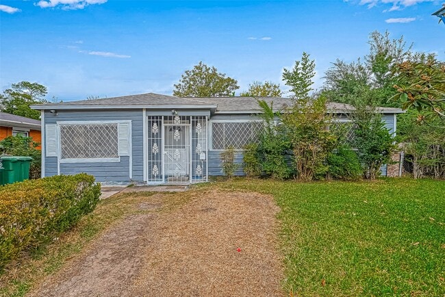 property at 4203 Tavenor Ln