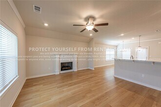 4747 W Tofino Dr in Fayetteville, AR - Building Photo - Building Photo