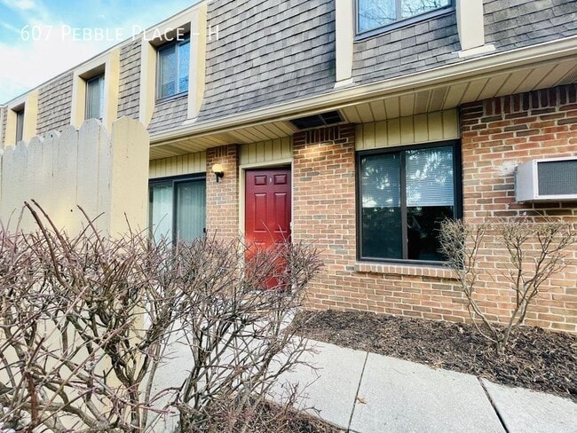 607 Pebble Pl Dr in Delaware, OH - Building Photo - Building Photo