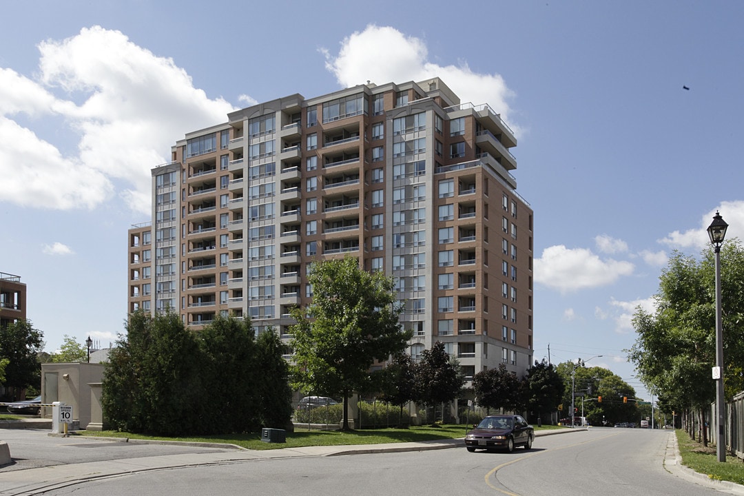 29 Northern Heights Dr in Richmond Hill, ON - Building Photo