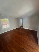 6967 N College Ave in Indianapolis, IN - Building Photo - Building Photo