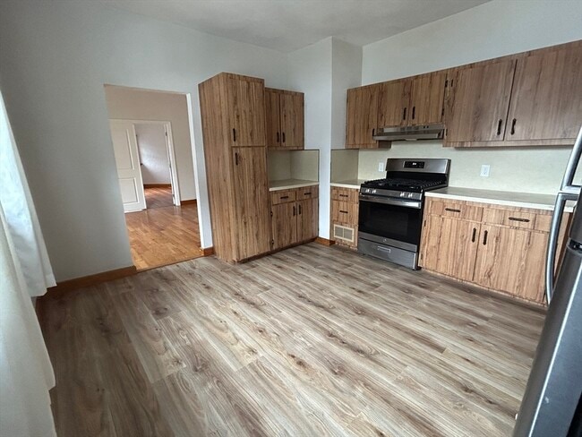 property at 9 Starbird St