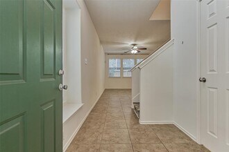 218 W Stedhill Loop in The Woodlands, TX - Foto de edificio - Building Photo