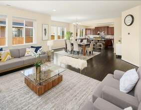 3721 195th Pl SE in Bothell, WA - Foto de edificio - Building Photo