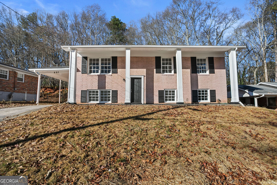 493 Oakside Dr SW in Atlanta, GA - Building Photo