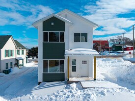 412 W Baraga Ave in Marquette, MI - Building Photo