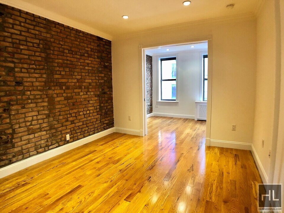 MOTT STREET in New York, NY - Foto de edificio