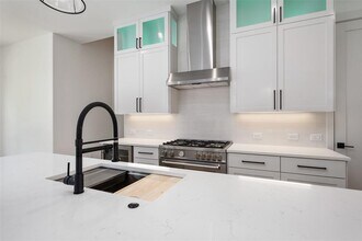 4010 Valley View Rd in Austin, TX - Building Photo - Building Photo