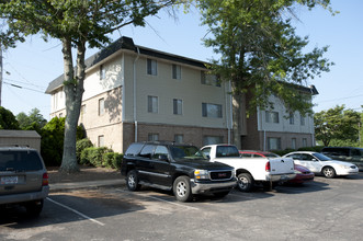 Linwood Apartments in Gainesville, GA - Foto de edificio - Building Photo