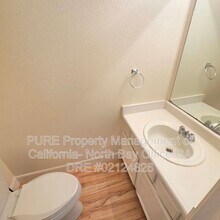 21 Meadowbrook Ct in Cotati, CA - Building Photo - Building Photo