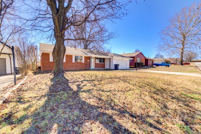 property at 5808 E 22nd Pl