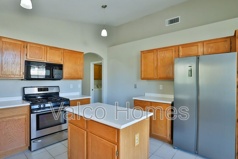 3853 N St Elias in Mesa, AZ - Building Photo