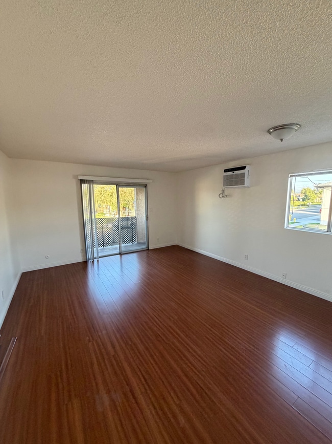 525 Jacmar Dr, Unit C in Montebello, CA - Building Photo - Building Photo