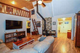 661 Private Rd 7422 in Emory, TX - Building Photo - Building Photo