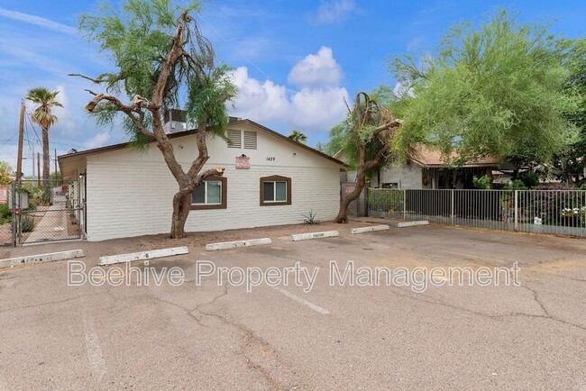 property at 1429 E Fillmore St