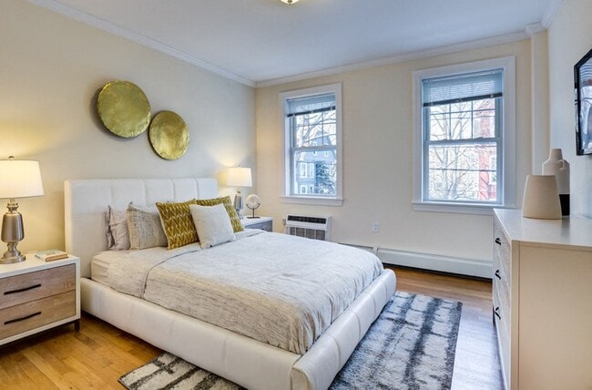 1195 Beacon St, Unit 108R