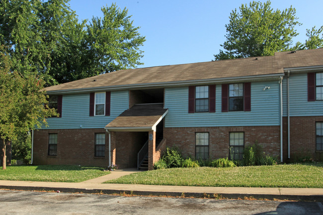 Midland Square Apartments in Shelbyville, KY - Building Photo - Building Photo