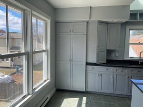 16 Taft St in Uxbridge, MA - Building Photo - Building Photo