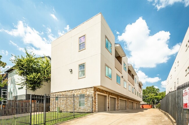 property at 4713 Virginia Ave