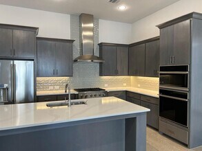 7706 Element Ave in Plano, TX - Foto de edificio - Building Photo