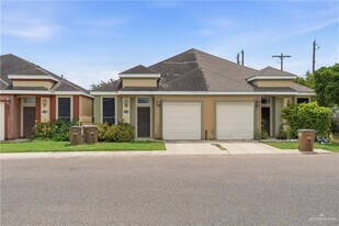 15 Wellington Ave in Edinburg, TX - Building Photo