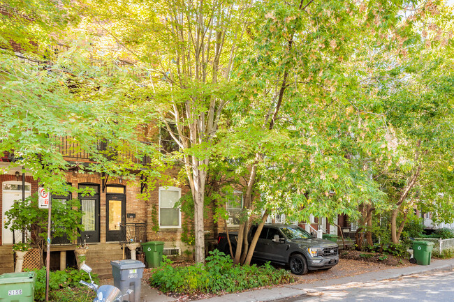 2162 Prud'homme Av in Montréal, QC - Building Photo - Building Photo