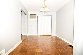 5931 Elmhurst St in Philadelphia, PA - Building Photo - Building Photo