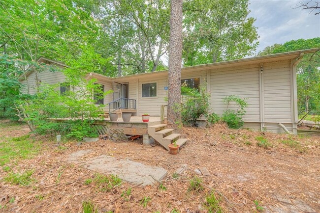 330 Oak Tree Dr in Pointblank, TX - Building Photo - Building Photo