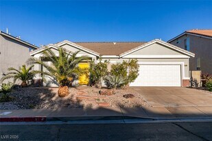 669 Pacific Cascades Dr in Henderson, NV - Building Photo