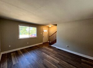 1390 Lincoln Dr, Unit A in Monaca, PA - Building Photo - Building Photo