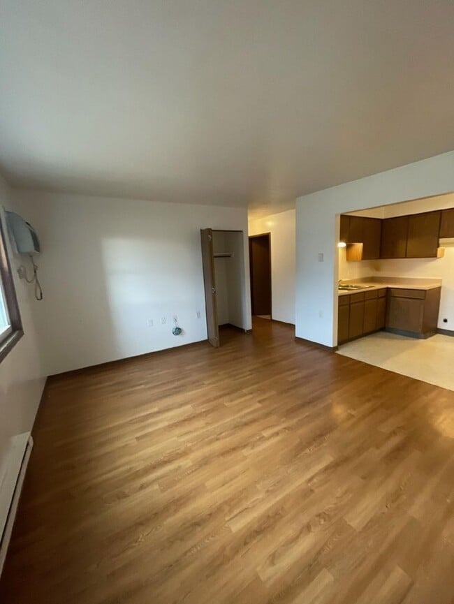 200 S Columbus St in Pleasantville, IA - Building Photo - Building Photo