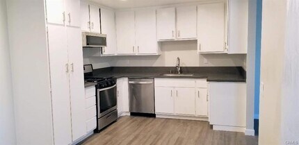 23205 Faisan Ct in Santa Clarita, CA - Building Photo - Building Photo