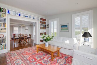 19 Concord St in Sag Harbor, NY - Building Photo - Building Photo