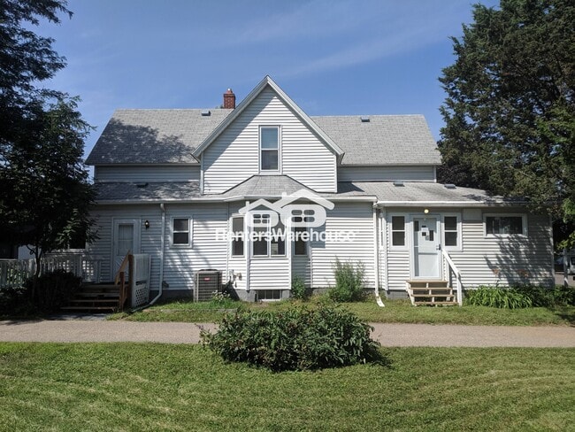 property at 613 Bay St