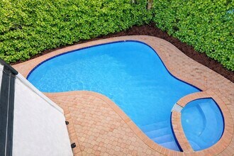 1844 NE 26th Ave in Fort Lauderdale, FL - Foto de edificio - Building Photo