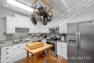 284 Peterson Lake Rd in Collierville, TN - Building Photo - Building Photo