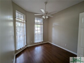 550 Laurenburg Dr in Richmond Hill, GA - Foto de edificio - Building Photo