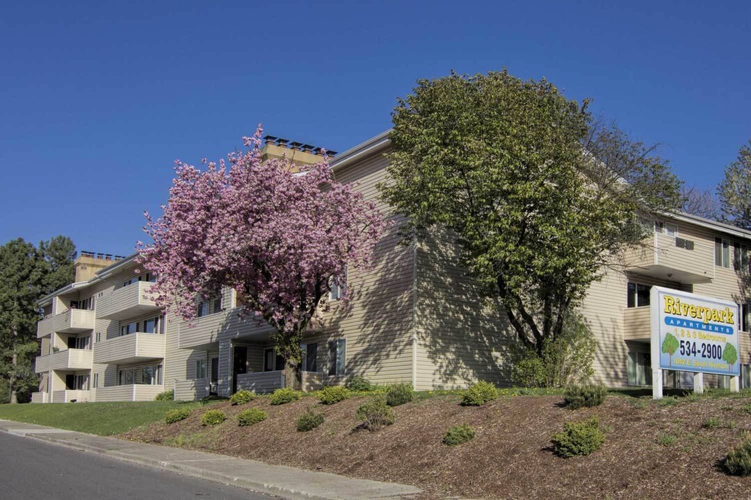 Velo Apartments in Spokane, WA - Building Photo